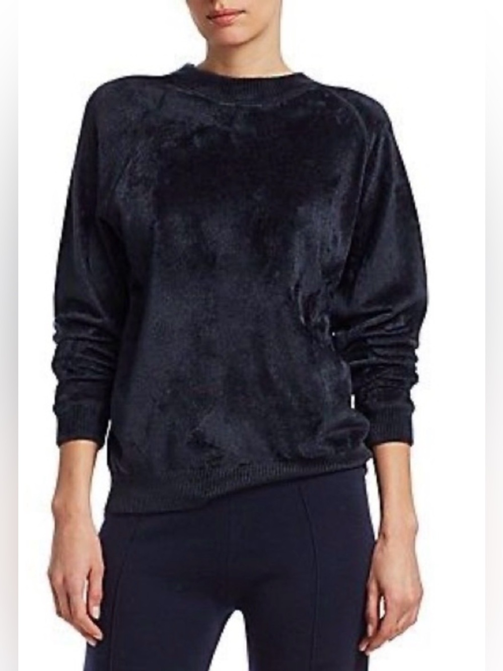 Elizabeth and James Pearl Velour Velvet Navy Sweater, size M